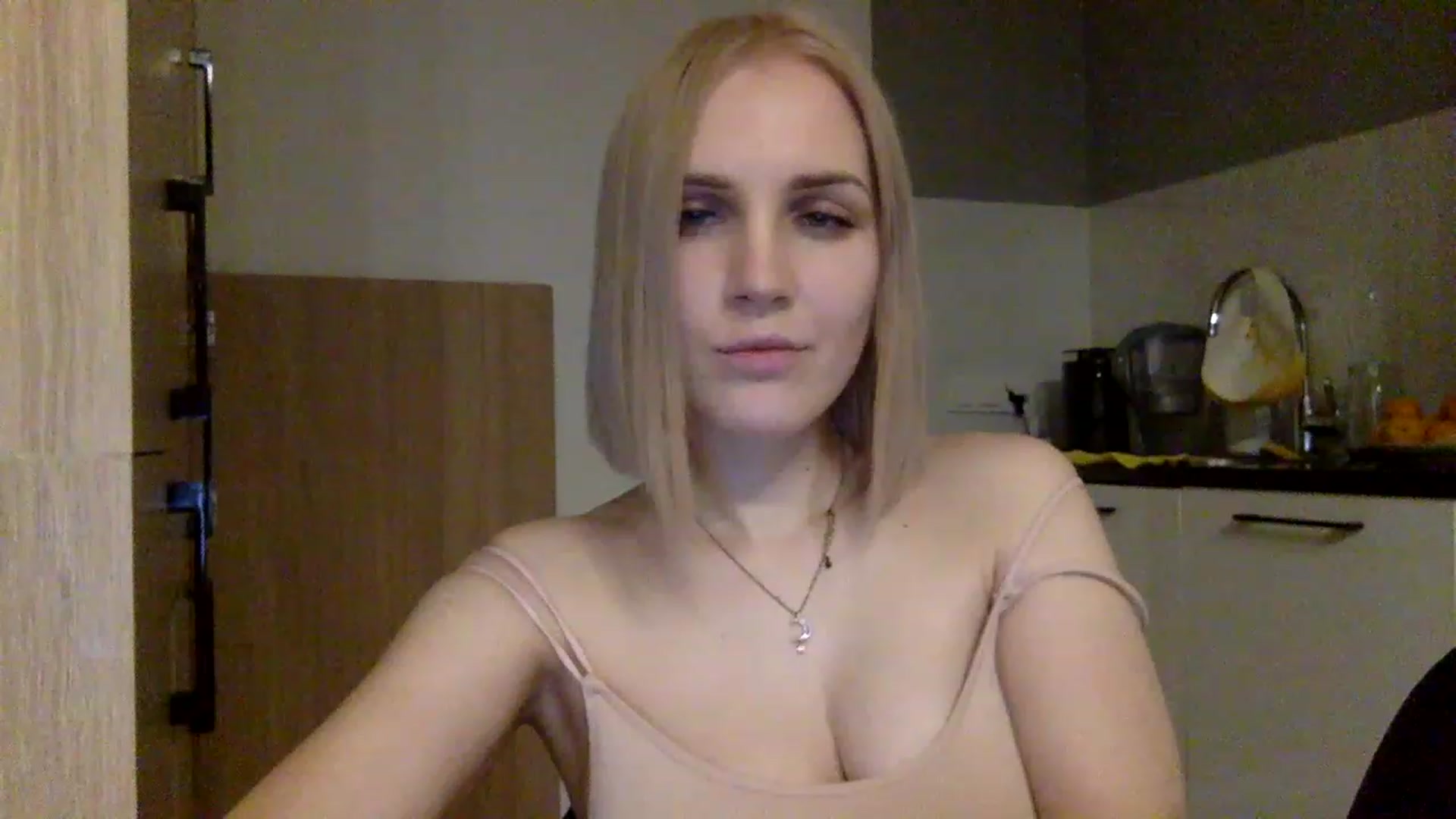 Gallery image thumbnail from Nicole_1286's myfreecams stream on, 11/28/2022, 21:16 image 17 of 20