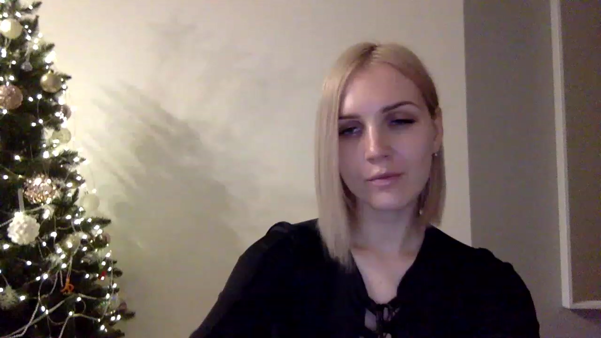 Gallery image thumbnail from Nicole_1286's myfreecams stream on, 12/26/2022, 14:23 image 13 of 20