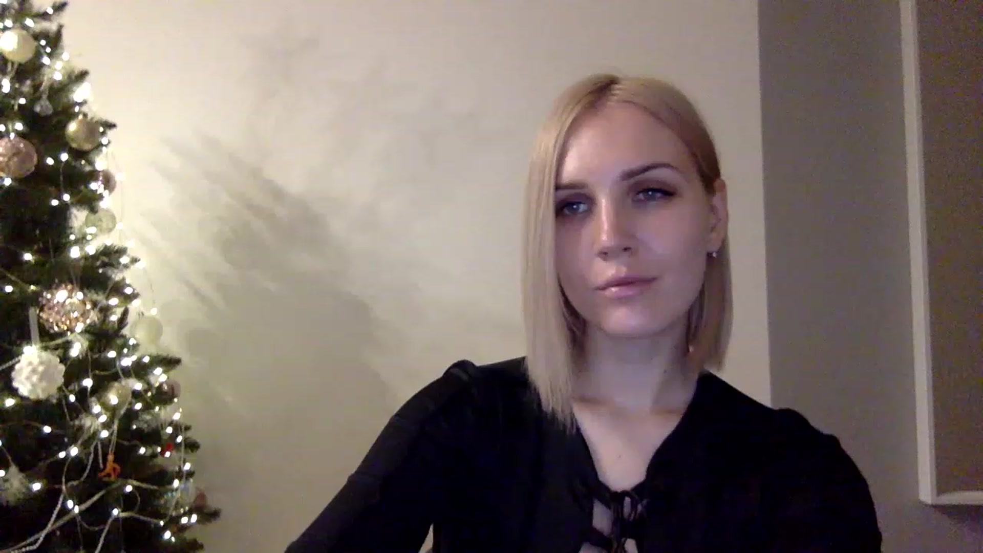 Gallery image thumbnail from Nicole_1286's myfreecams stream on, 12/26/2022, 14:23 image 16 of 20