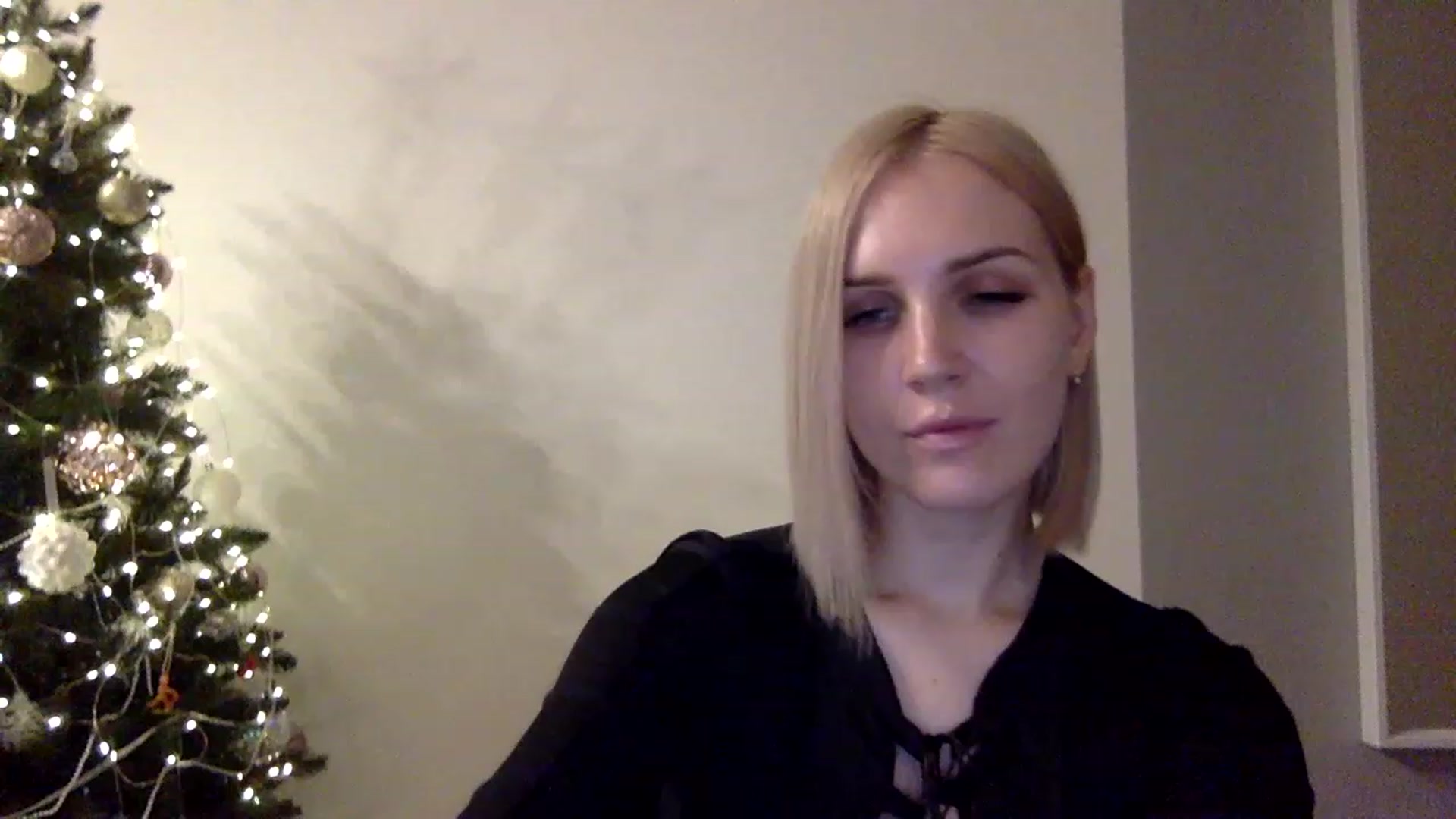 Gallery image thumbnail from Nicole_1286's myfreecams stream on, 12/26/2022, 14:23 image 18 of 20