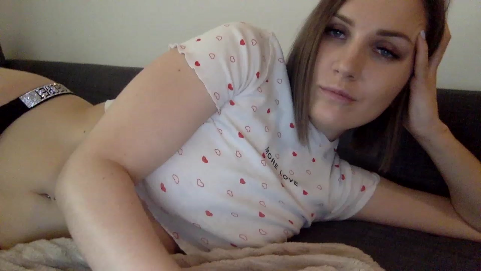 Gallery image thumbnail from Nicole_1286's myfreecams stream on, 04/17/2023, 11:31 image 6 of 20
