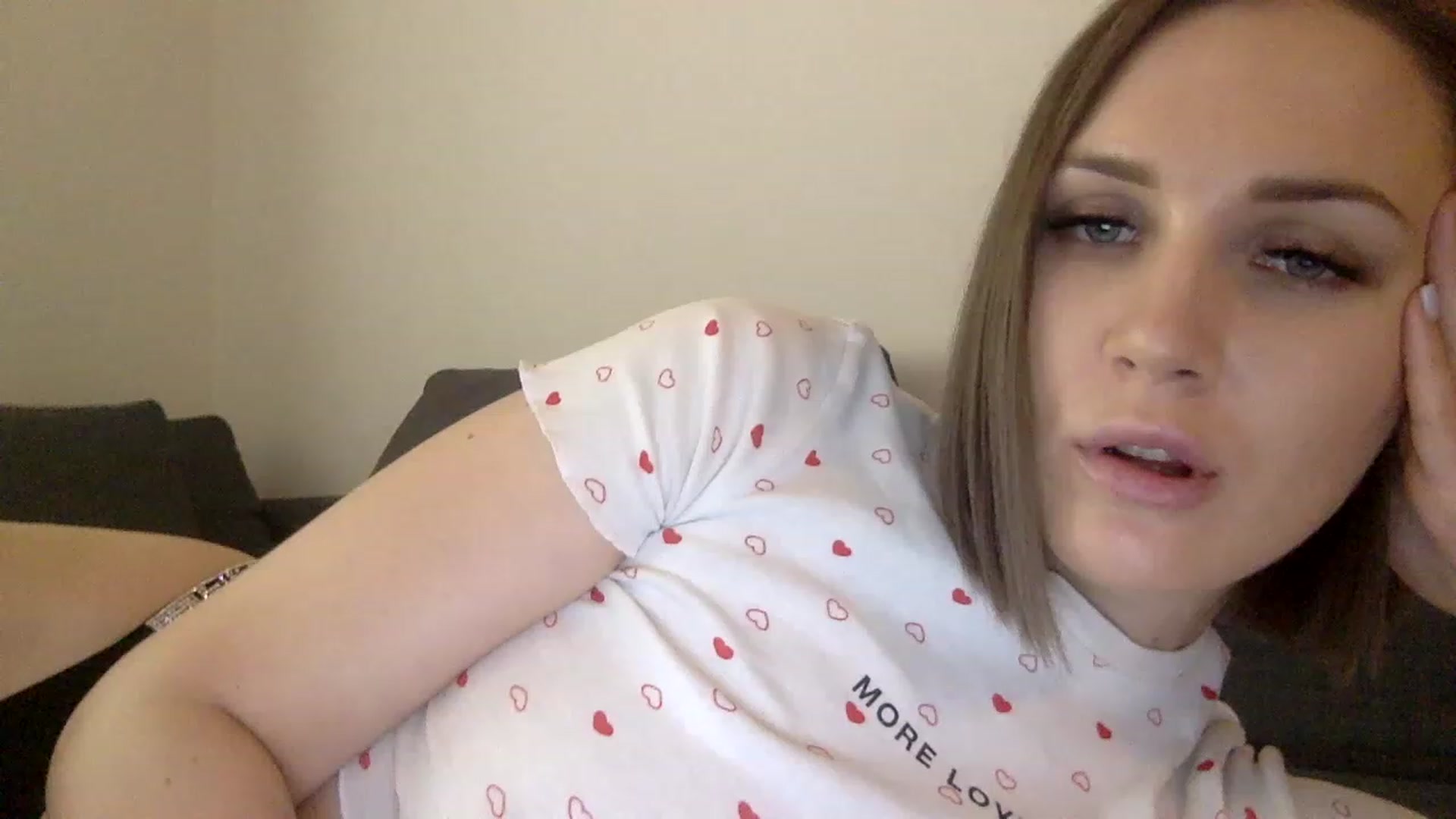 Gallery image thumbnail from Nicole_1286's myfreecams stream on, 04/17/2023, 11:31 image 1 of 20