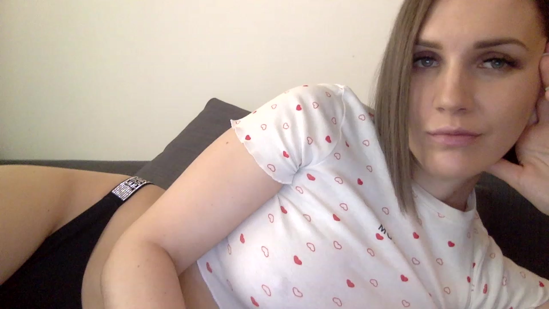Gallery image thumbnail from Nicole_1286's myfreecams stream on, 04/17/2023, 11:31 image 17 of 20
