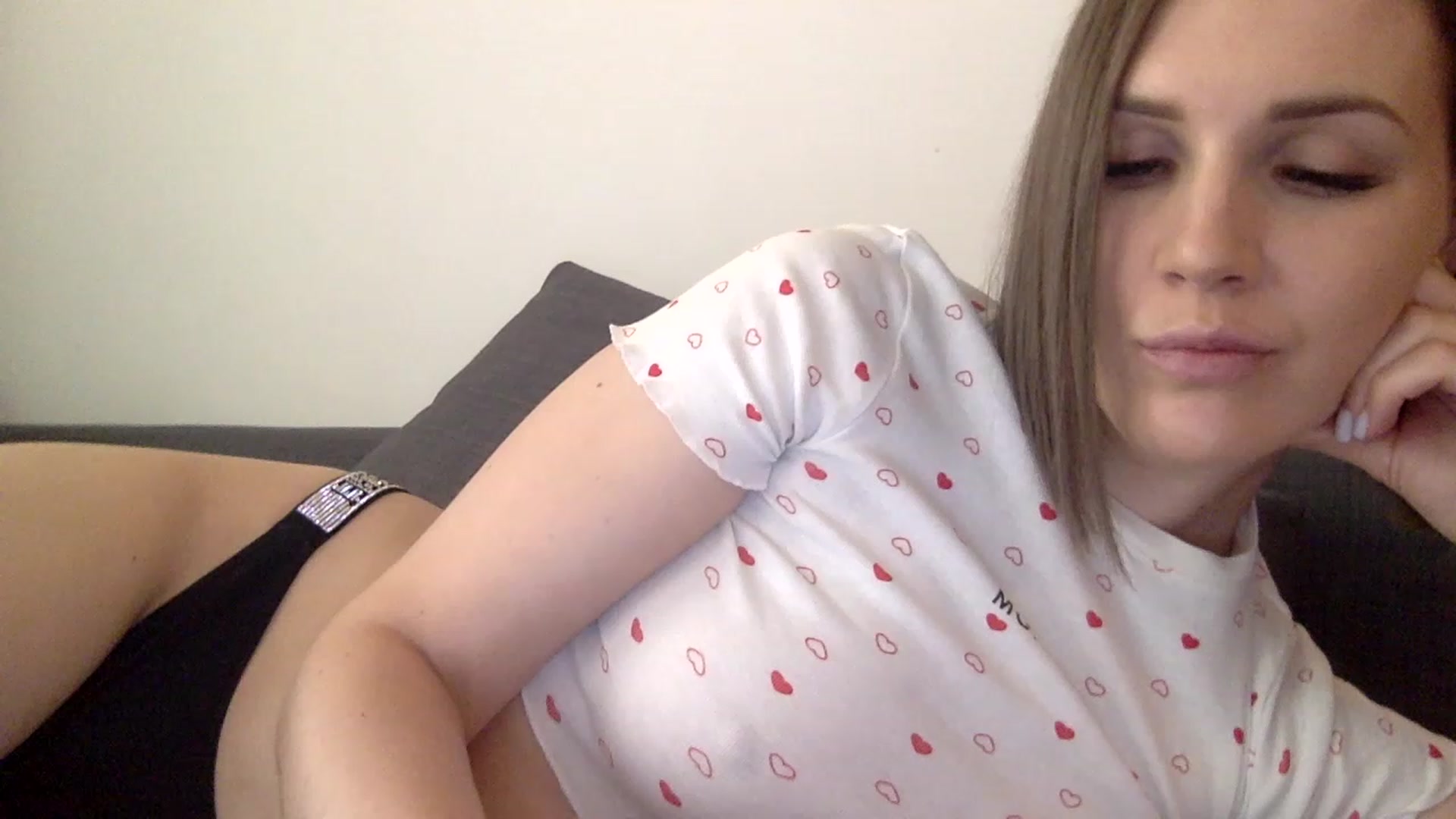 Gallery image thumbnail from Nicole_1286's myfreecams stream on, 04/17/2023, 11:31 image 16 of 20