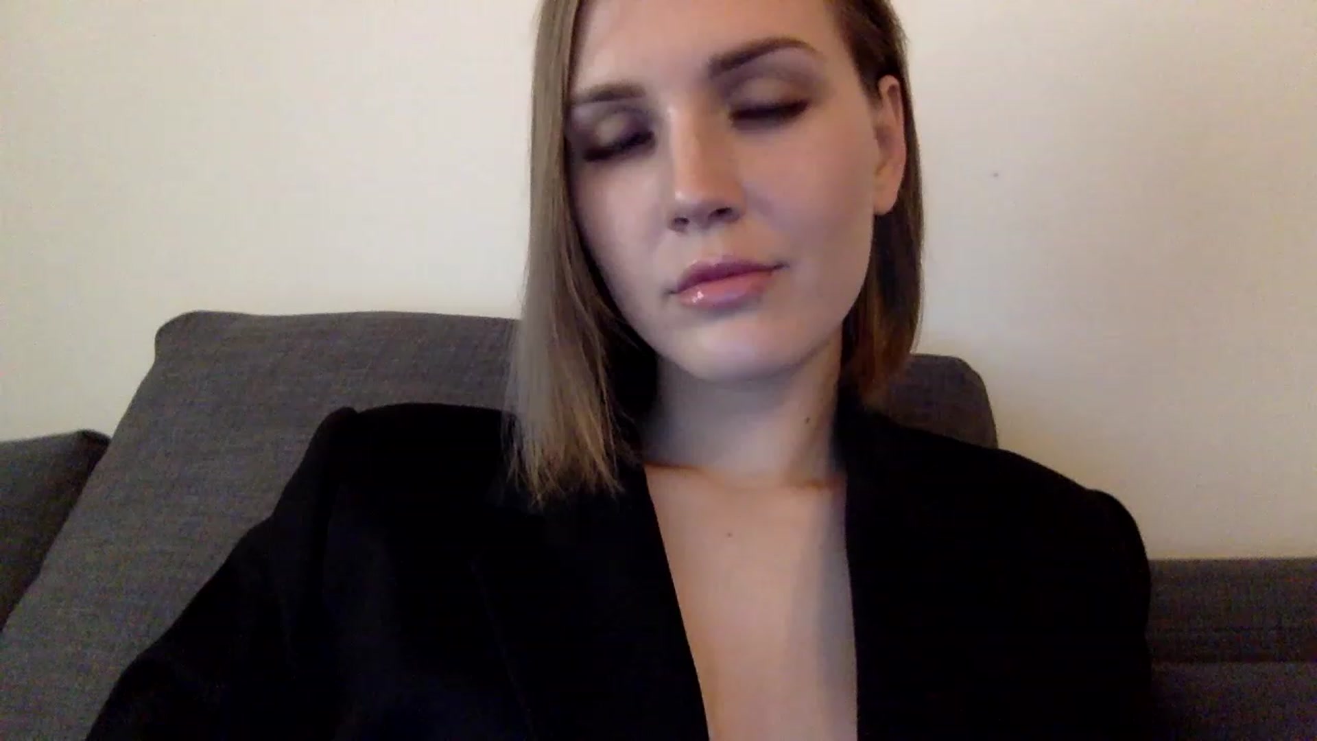 Gallery image thumbnail from Nicole_1286's myfreecams stream on, 06/02/2023, 11:15 image 4 of 20