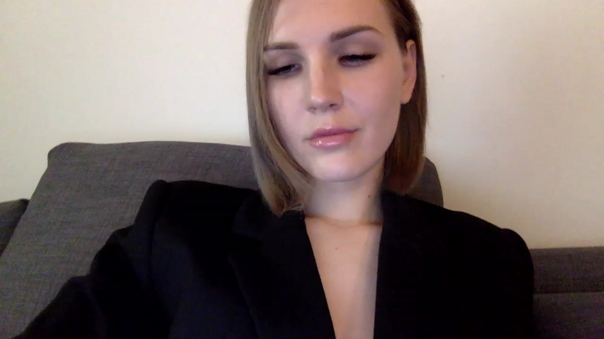 Gallery image thumbnail from Nicole_1286's myfreecams stream on, 06/02/2023, 11:15 image 8 of 20