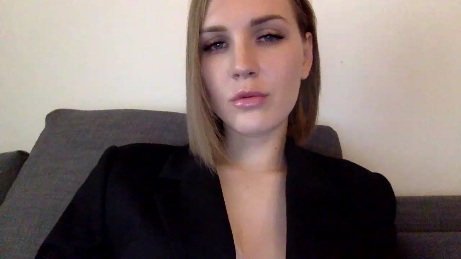 Gallery image thumbnail from Nicole_1286's myfreecams stream on, 06/02/2023, 11:15 image 6 of 20