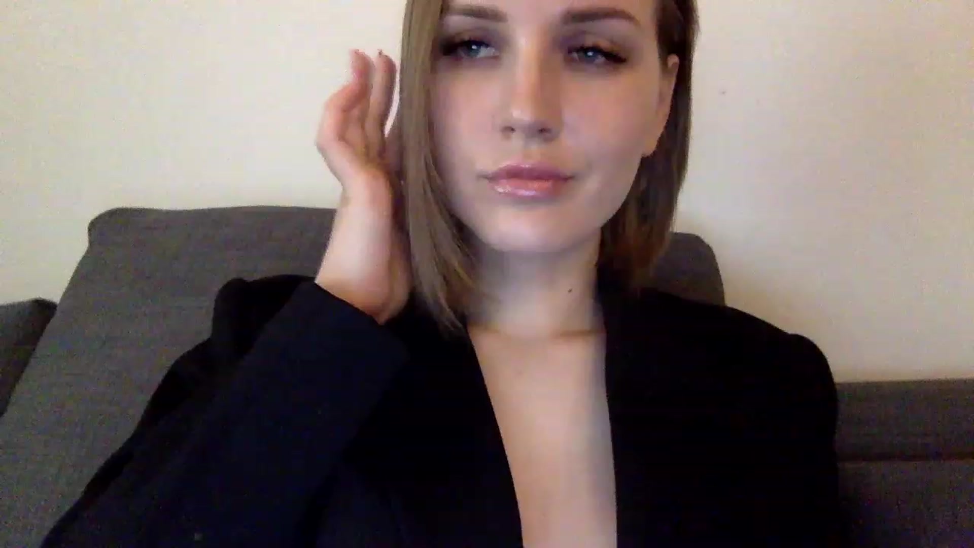 Gallery image thumbnail from Nicole_1286's myfreecams stream on, 06/02/2023, 11:15 image 5 of 20