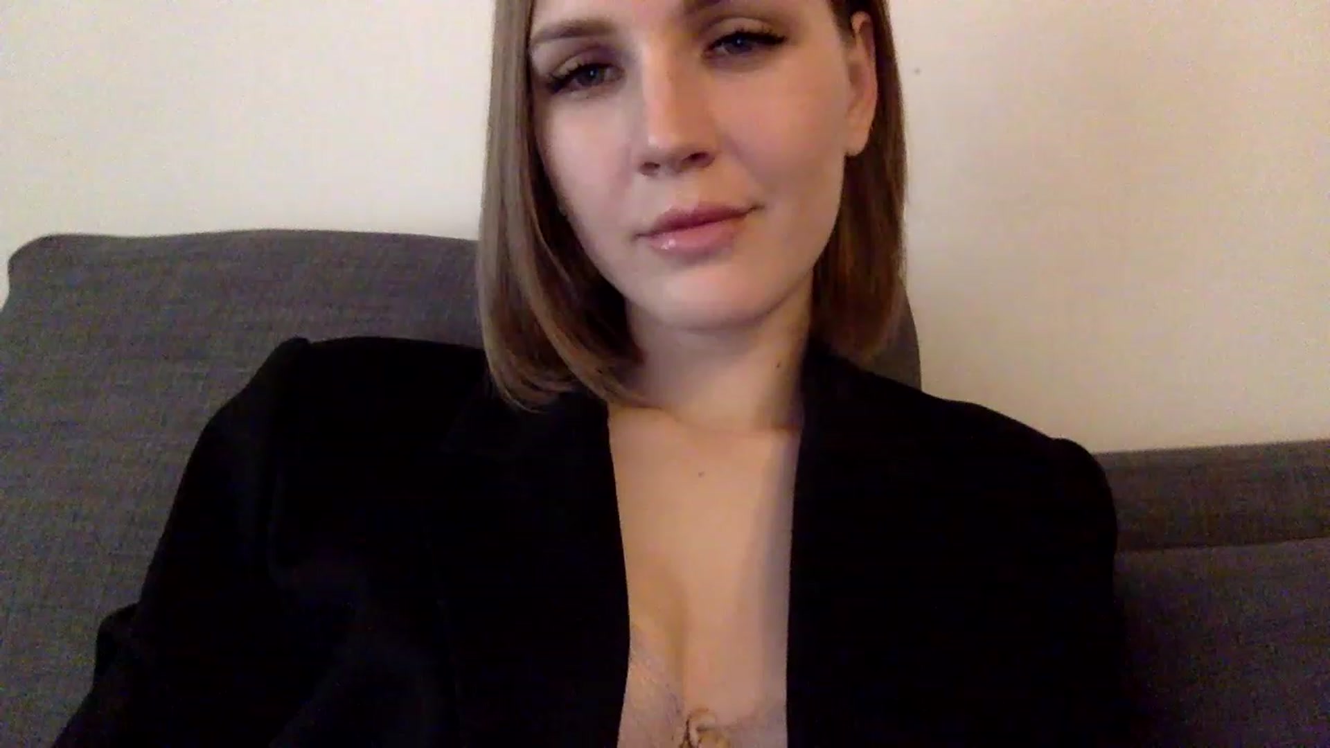 Gallery image thumbnail from Nicole_1286's myfreecams stream on, 06/02/2023, 11:15 image 12 of 20
