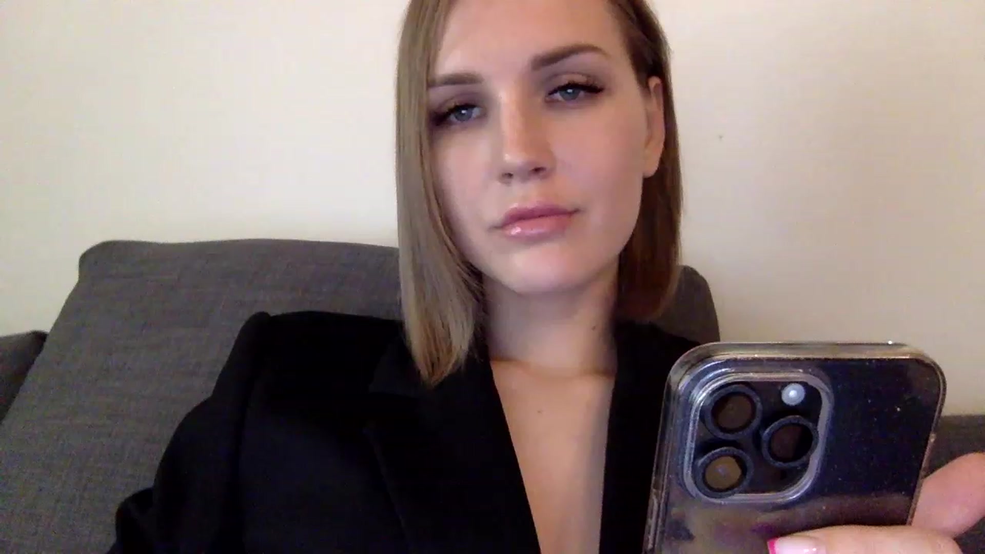 Gallery image thumbnail from Nicole_1286's myfreecams stream on, 06/02/2023, 11:15 image 7 of 20