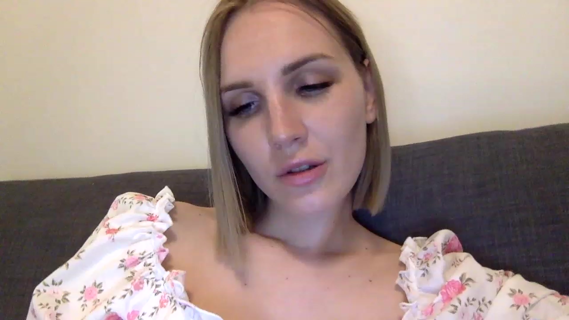 Gallery image thumbnail from Nicole_1286's myfreecams stream on, 07/29/2023, 20:11 image 17 of 20