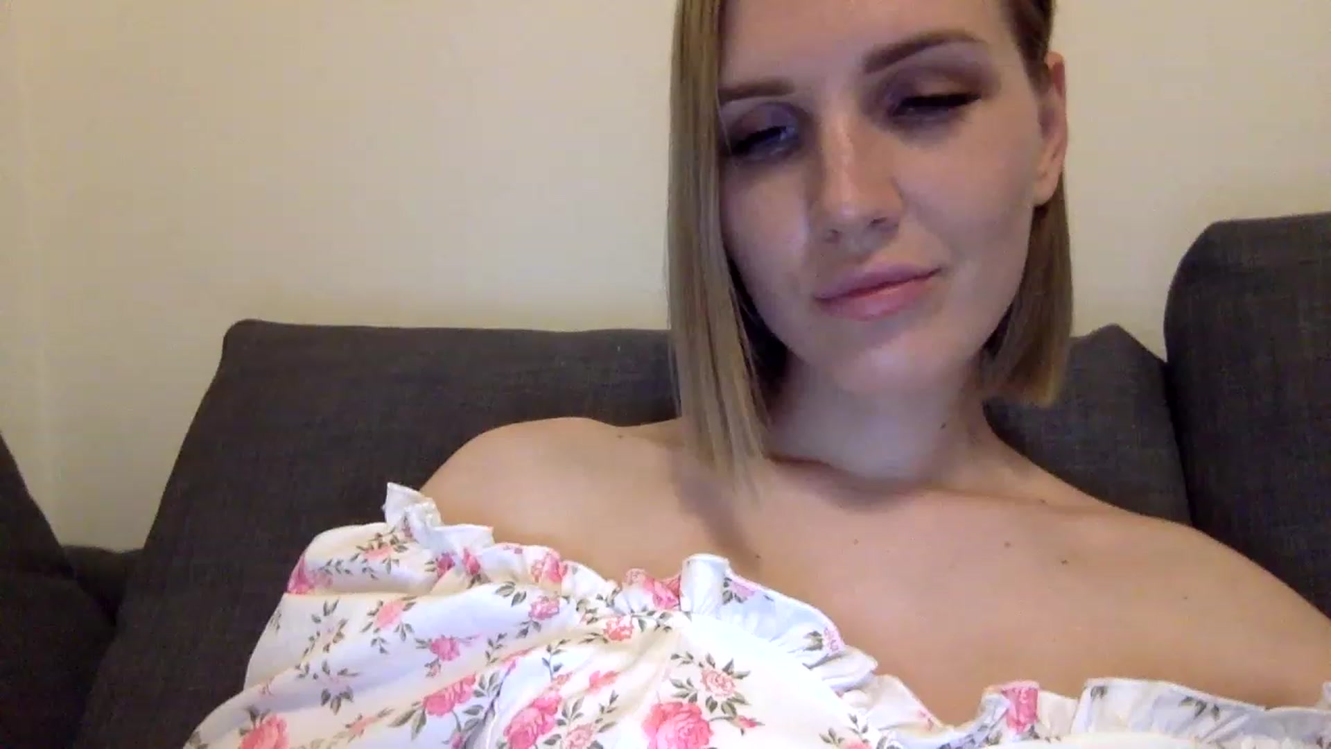 Gallery image thumbnail from Nicole_1286's myfreecams stream on, 07/29/2023, 20:11 image 11 of 20
