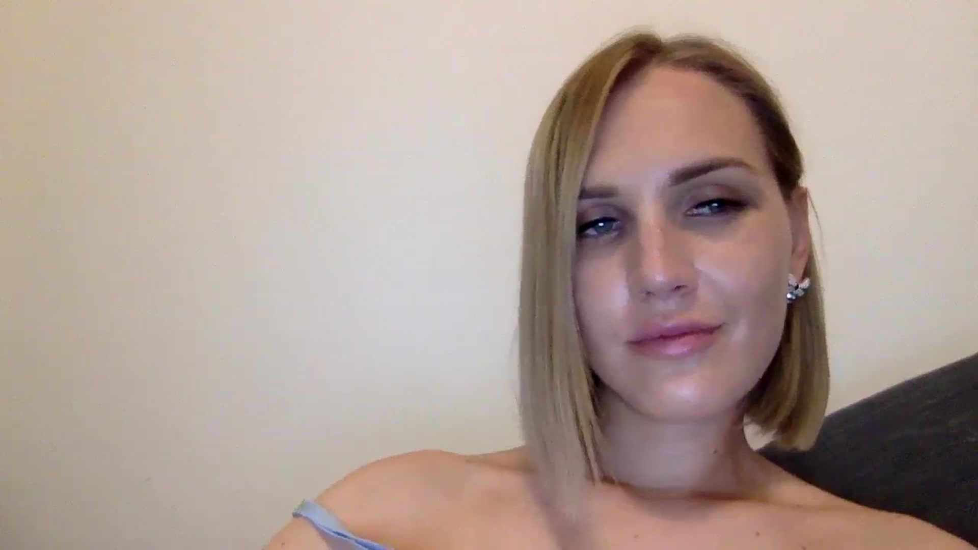 Gallery image thumbnail from Nicole_1286's myfreecams stream on, 08/30/2023, 12:47 image 19 of 20