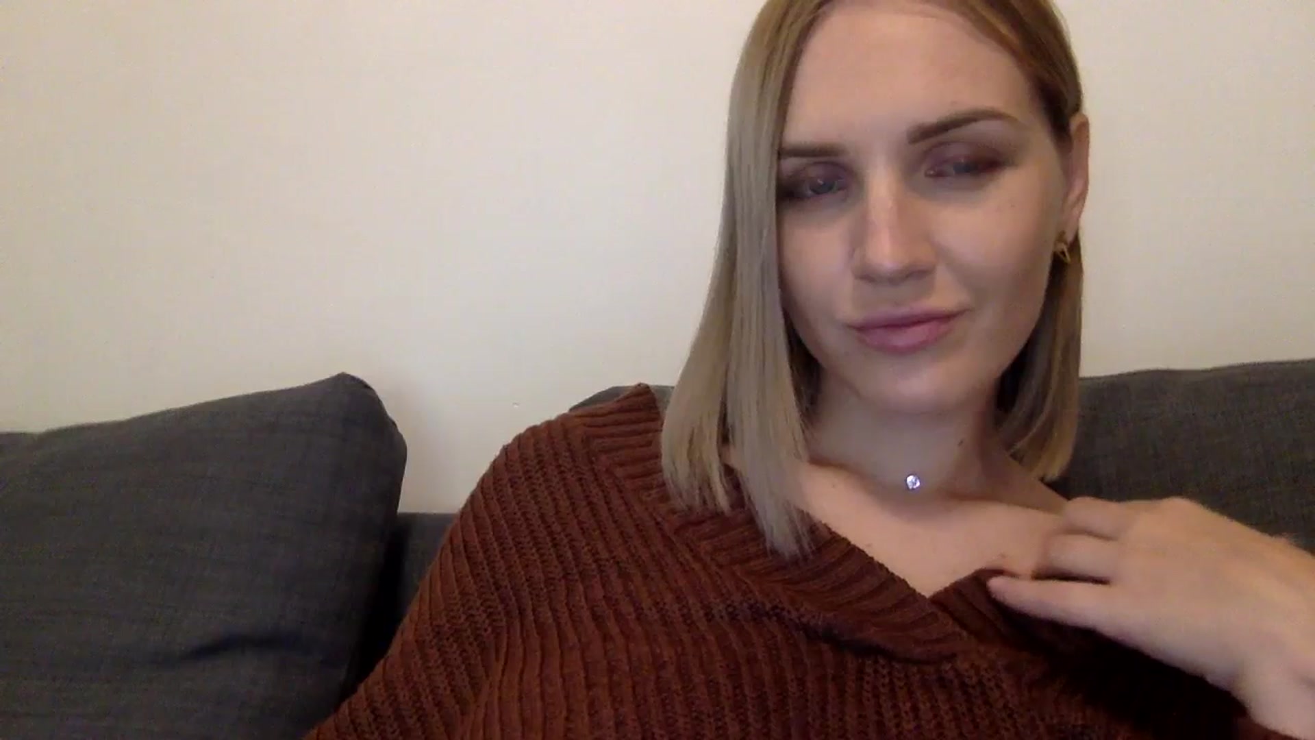 Gallery image thumbnail from Nicole_1286's myfreecams stream on, 10/16/2023, 11:43 image 10 of 20