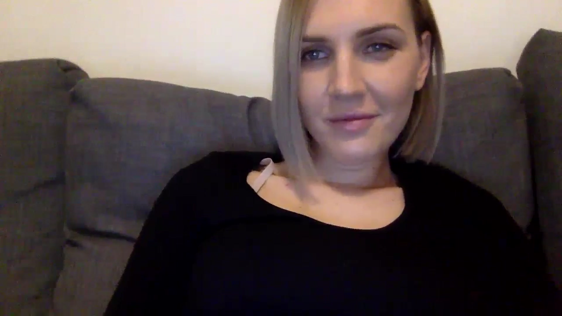 Gallery image thumbnail from Nicole_1286's myfreecams stream on, 10/20/2023, 12:06 image 19 of 20
