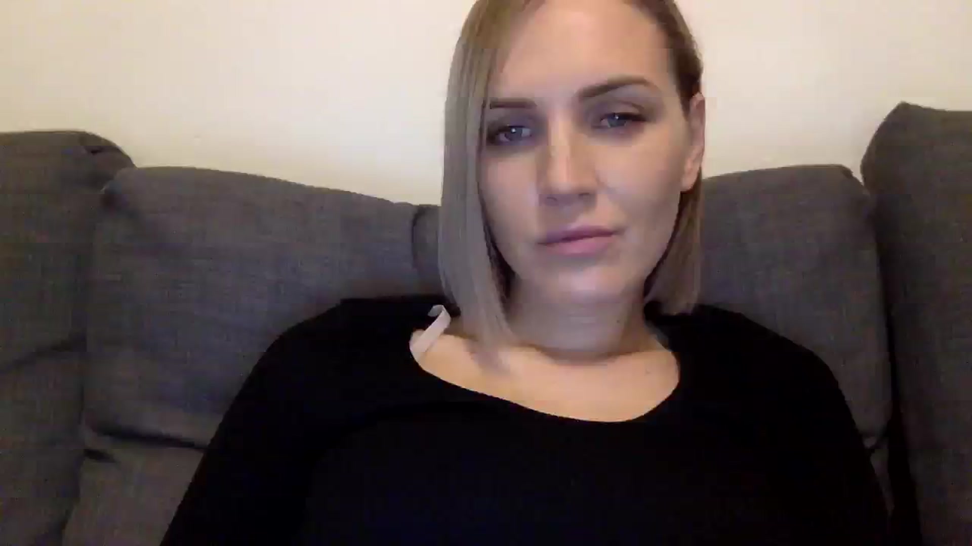 Gallery image thumbnail from Nicole_1286's myfreecams stream on, 10/20/2023, 12:06 image 17 of 20