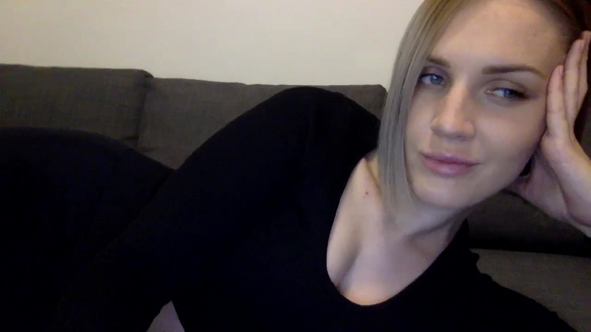 Gallery image thumbnail from Nicole_1286's myfreecams stream on, 10/20/2023, 12:06 image 3 of 20