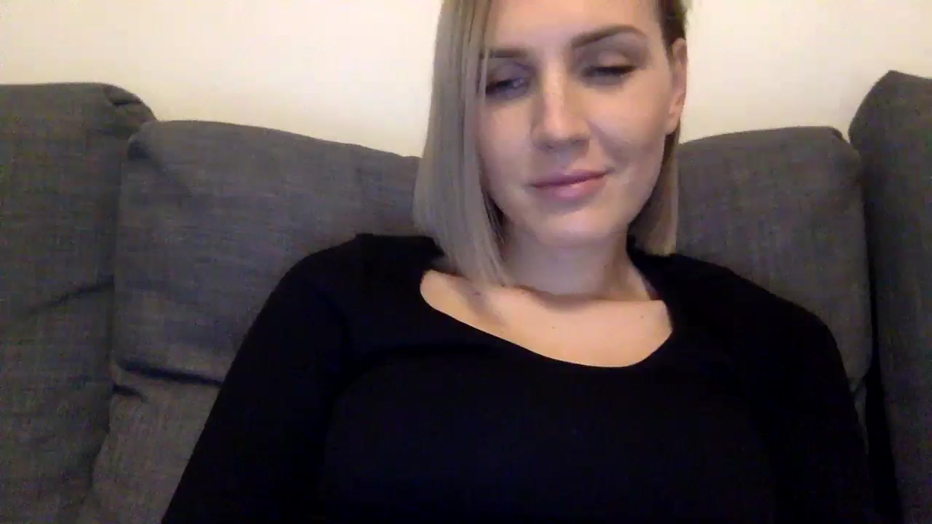 Gallery image thumbnail from Nicole_1286's myfreecams stream on, 10/20/2023, 12:06 image 10 of 20