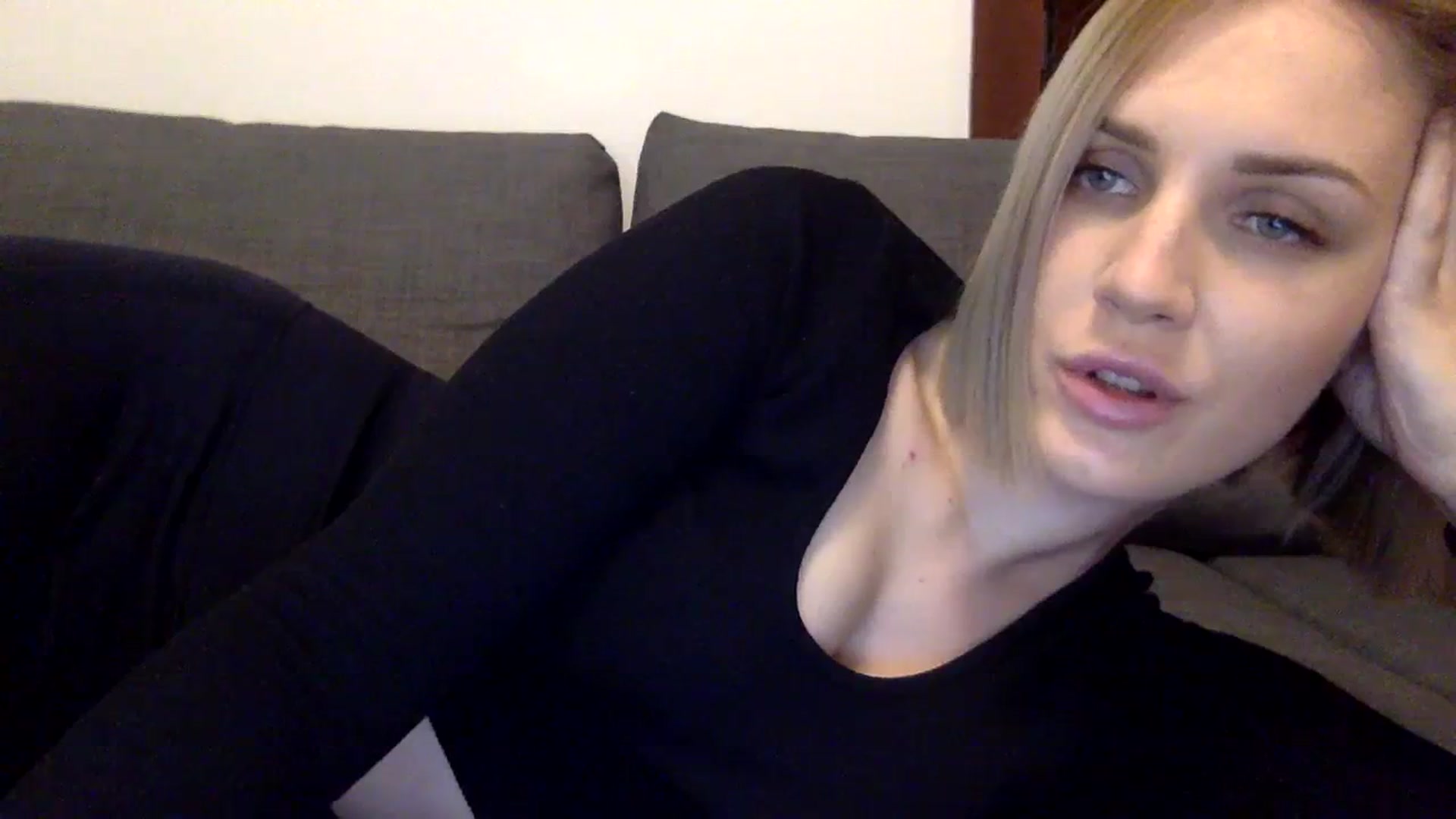 Gallery image thumbnail from Nicole_1286's myfreecams stream on, 10/20/2023, 12:06 image 9 of 20