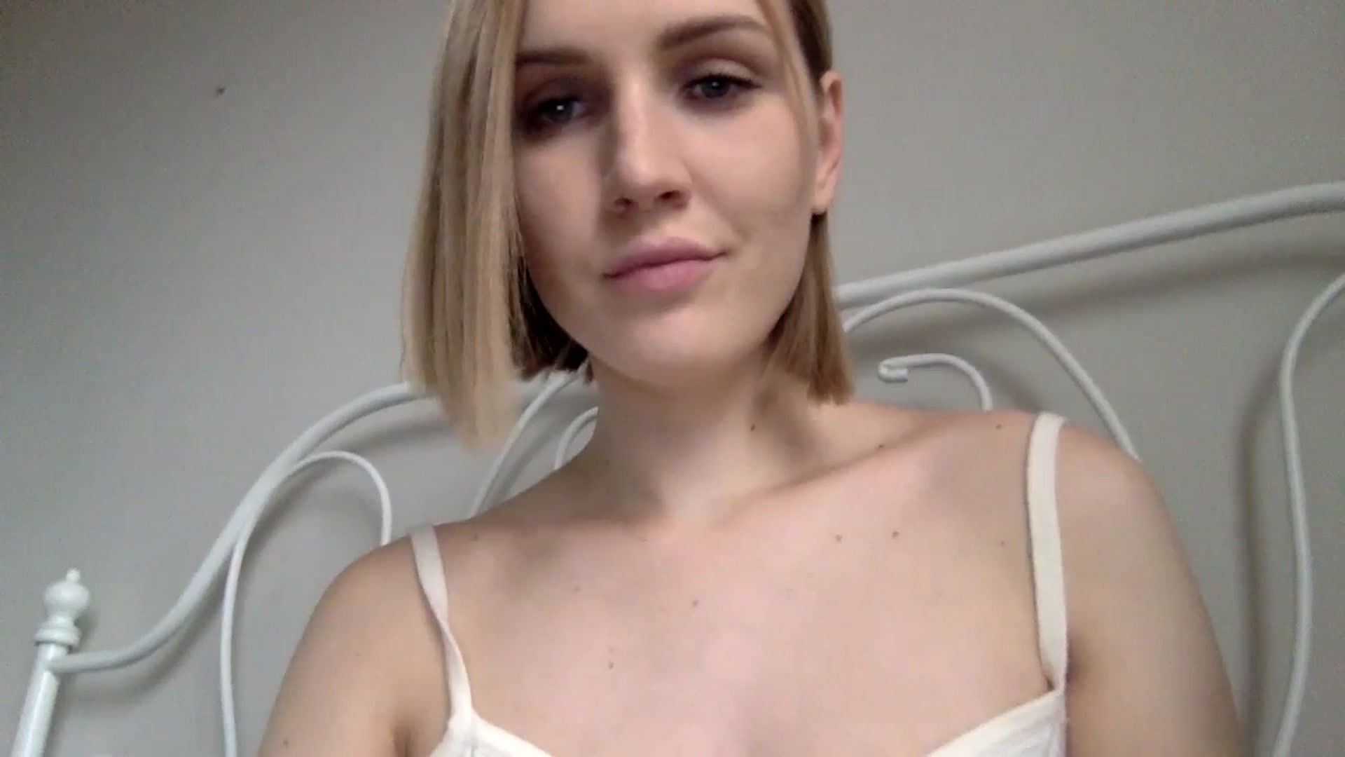Gallery image thumbnail from Nicole_1286's myfreecams stream on, 11/22/2023, 20:01 image 13 of 20