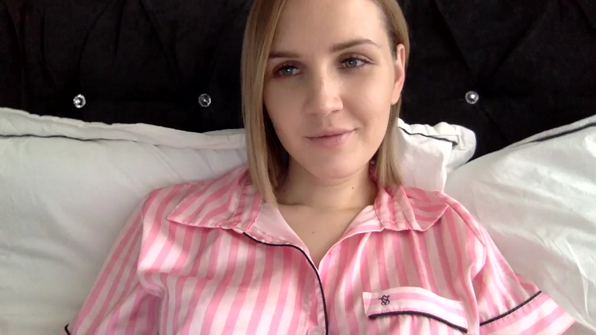Gallery image thumbnail from Nicole_1286's myfreecams stream on, 12/06/2023, 20:19 image 6 of 20