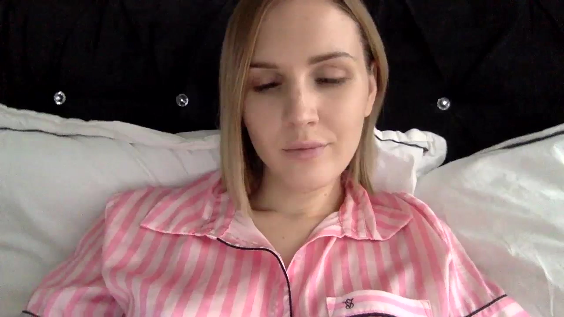 Gallery image thumbnail from Nicole_1286's myfreecams stream on, 12/06/2023, 20:19 image 16 of 20