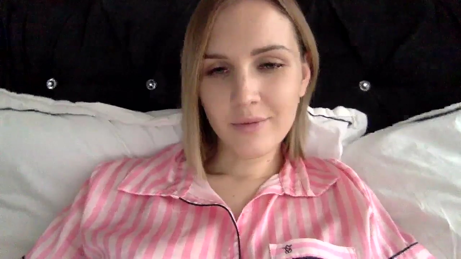 Gallery image thumbnail from Nicole_1286's myfreecams stream on, 12/06/2023, 20:19 image 18 of 20