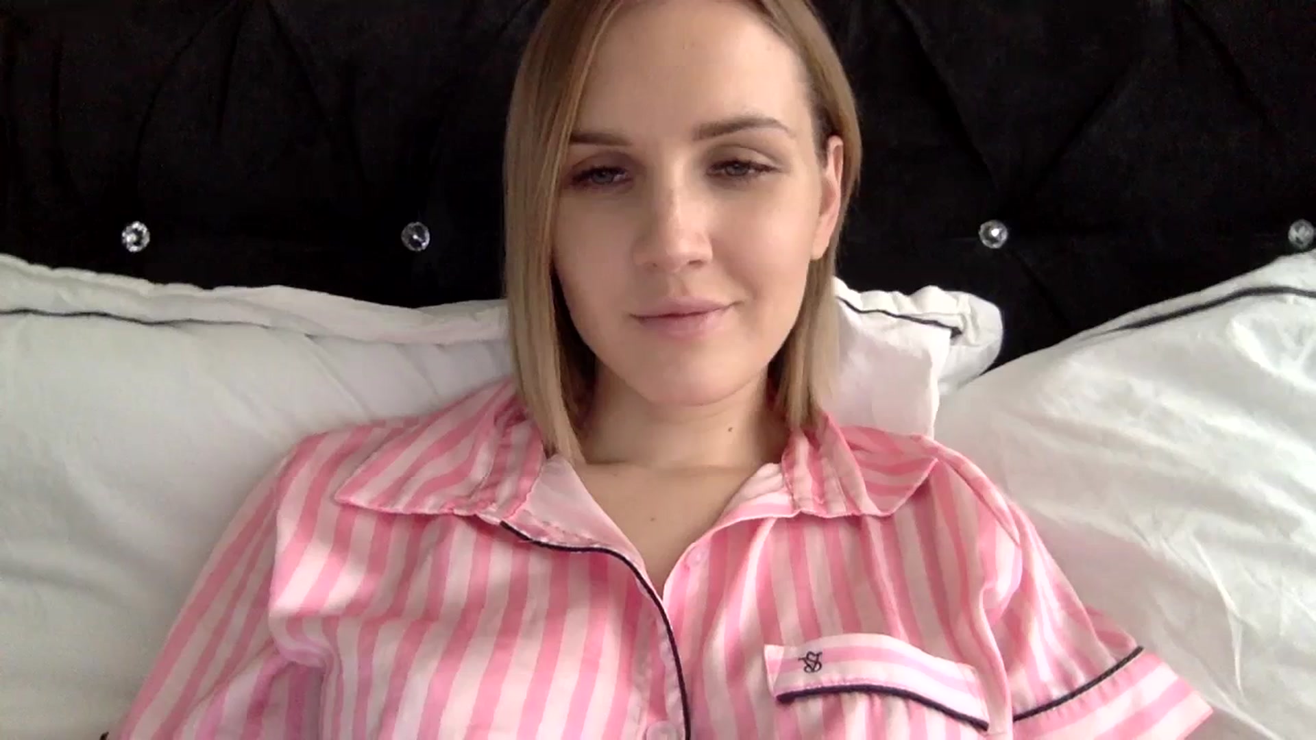 Gallery image thumbnail from Nicole_1286's myfreecams stream on, 12/06/2023, 20:19 image 11 of 20