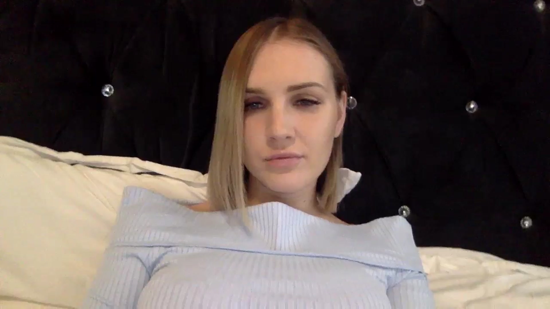 Gallery image thumbnail from Nicole_1286's myfreecams stream on, 12/29/2023, 18:03 image 8 of 20