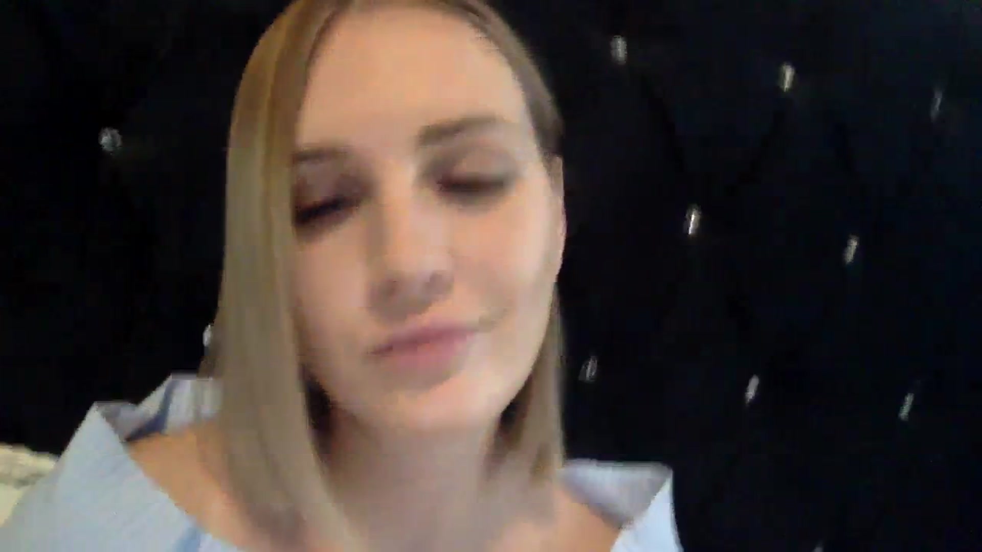 Gallery image thumbnail from Nicole_1286's myfreecams stream on, 12/29/2023, 18:03 image 18 of 20