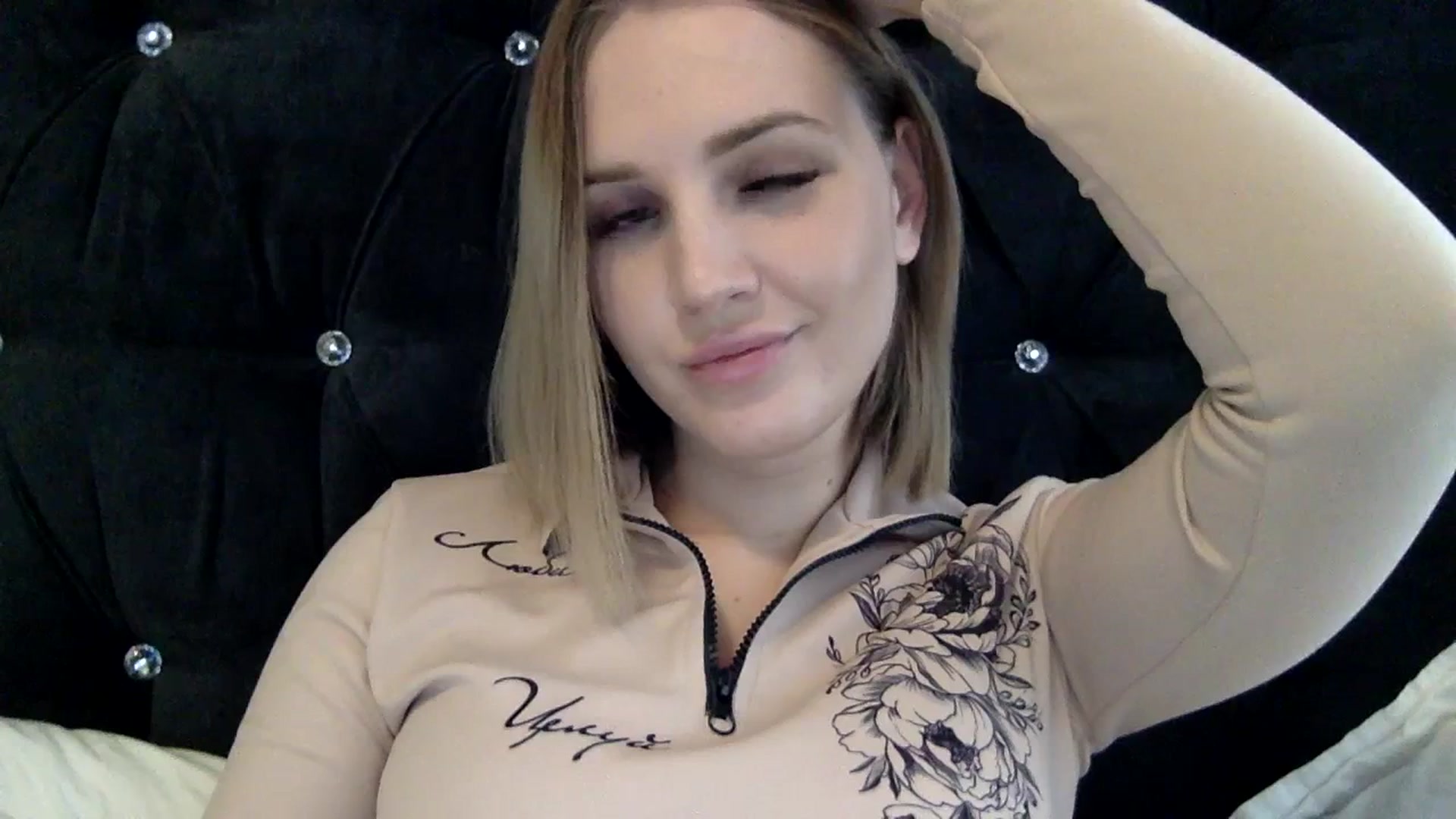 Gallery image thumbnail from Nicole_1286's myfreecams stream on, 01/30/2024, 17:27 image 2 of 20