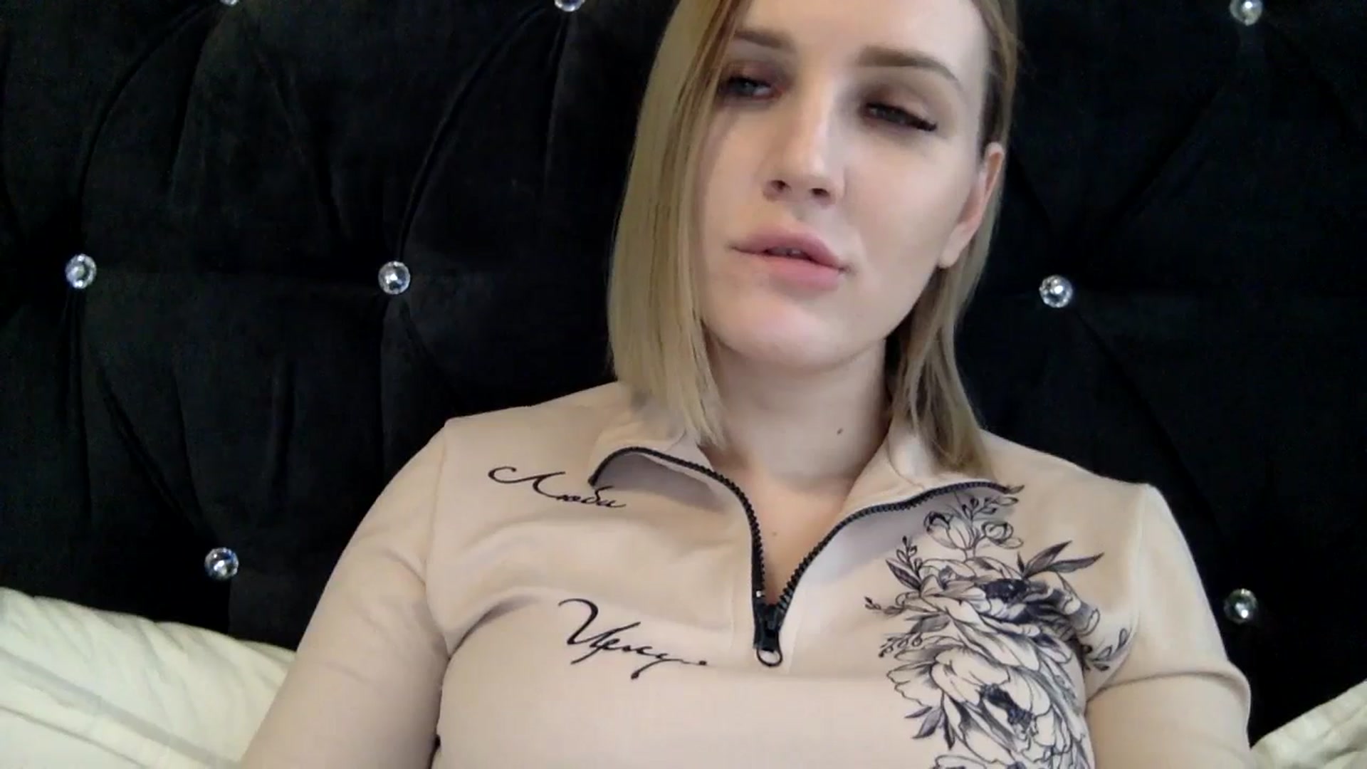 Gallery image thumbnail from Nicole_1286's myfreecams stream on, 01/30/2024, 17:27 image 9 of 20