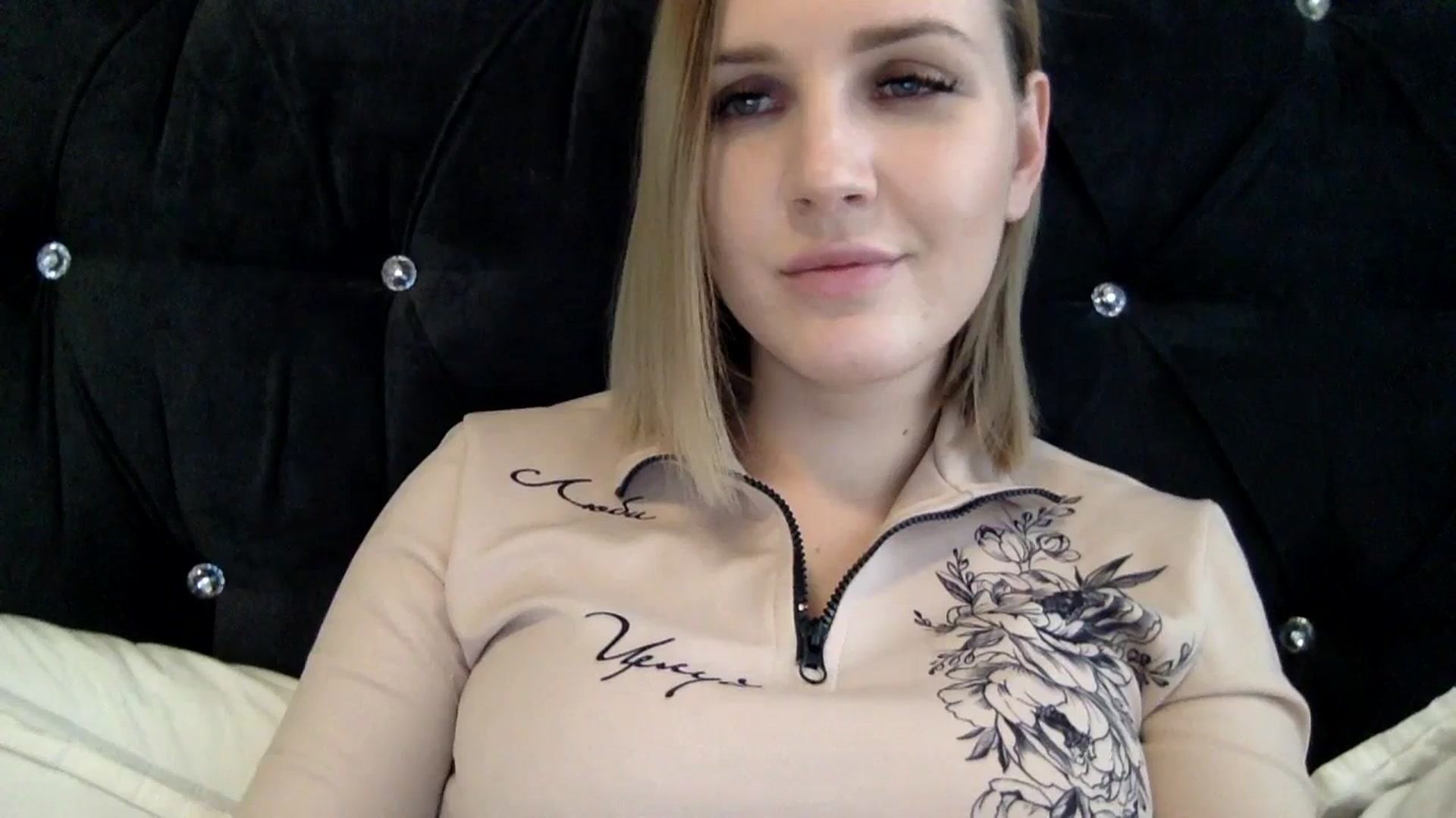 Gallery image thumbnail from Nicole_1286's myfreecams stream on, 01/30/2024, 17:27 image 4 of 20
