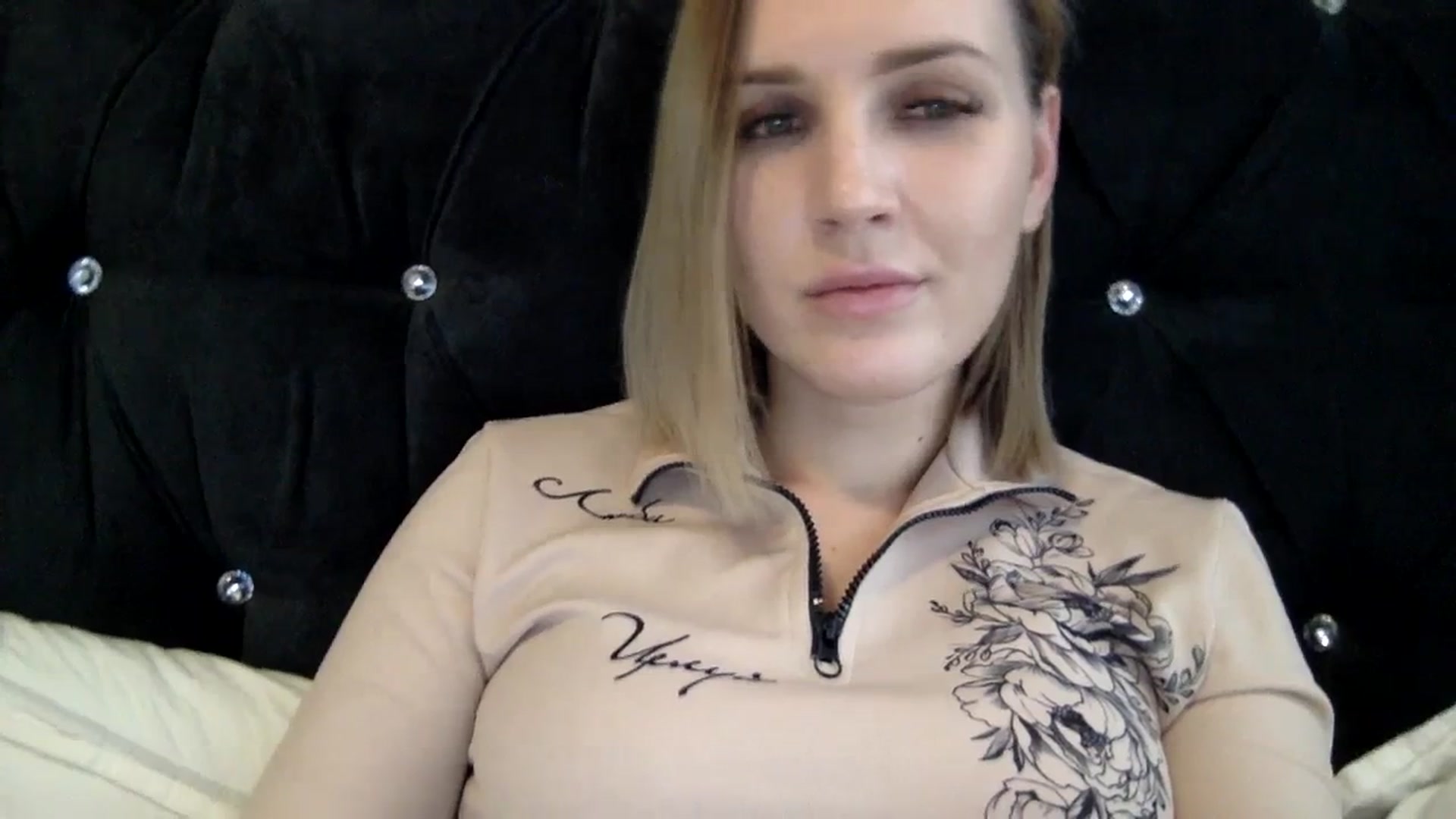 Gallery image thumbnail from Nicole_1286's myfreecams stream on, 01/30/2024, 17:27 image 11 of 20