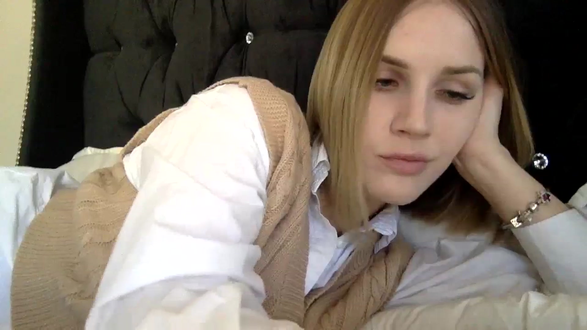 Gallery image thumbnail from Nicole_1286's myfreecams stream on, 02/20/2024, 18:27 image 18 of 20