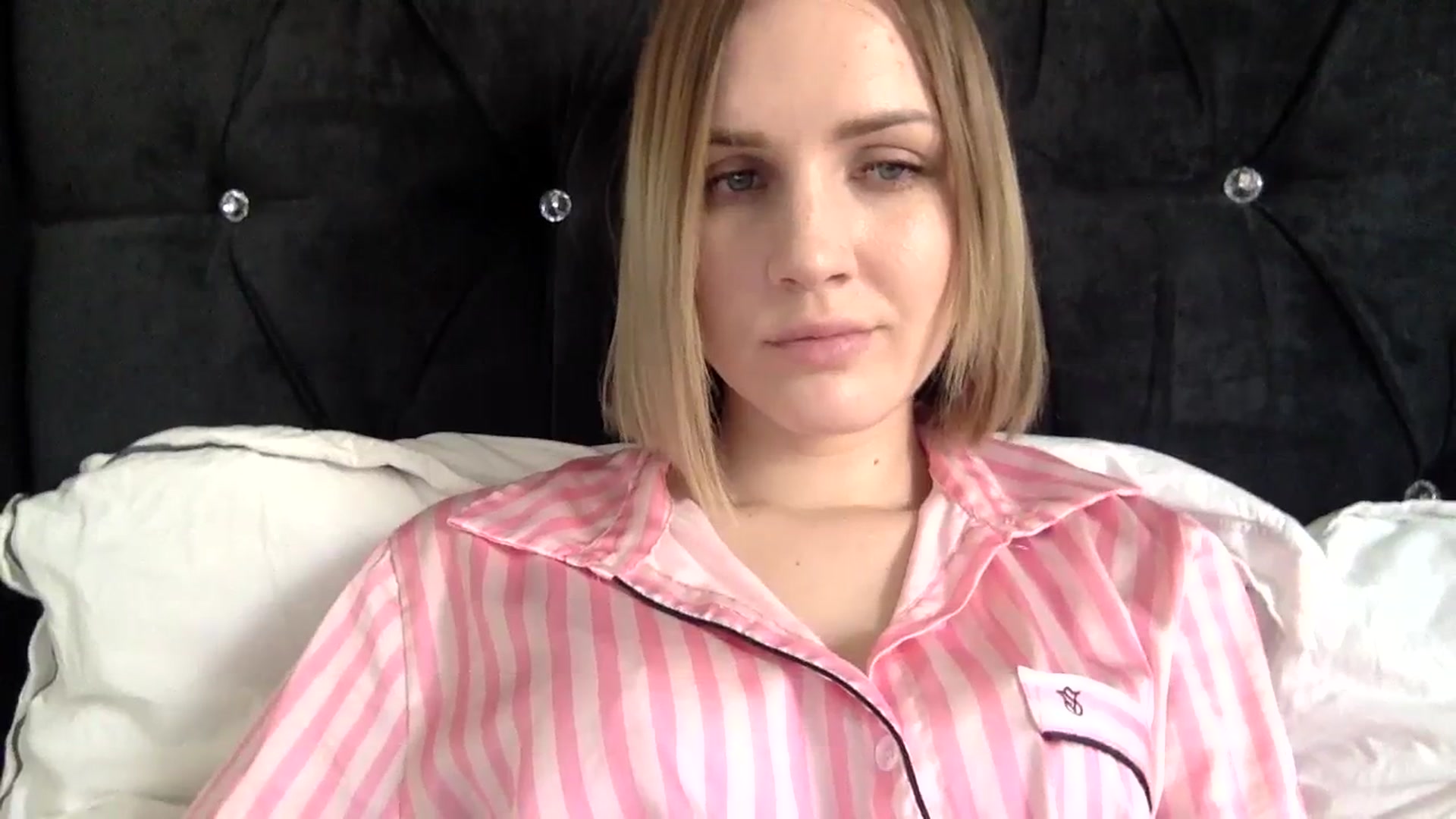 Gallery image thumbnail from Nicole_1286's myfreecams stream on, 03/20/2024, 18:05 image 8 of 20