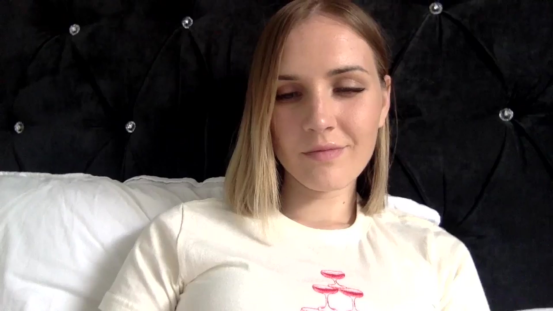 Gallery image thumbnail from Nicole_1286's myfreecams stream on, 06/10/2024, 17:40 image 20 of 20