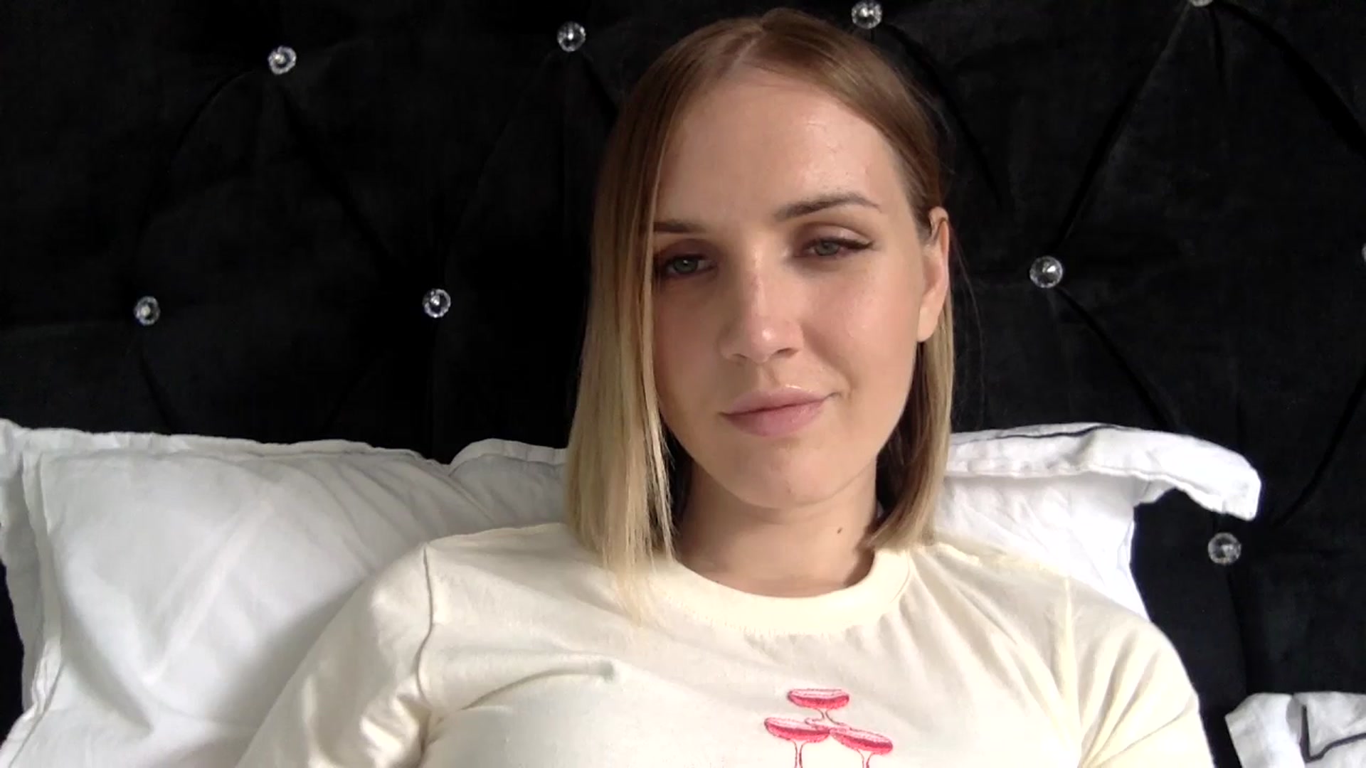 Gallery image thumbnail from Nicole_1286's myfreecams stream on, 06/10/2024, 17:40 image 11 of 20