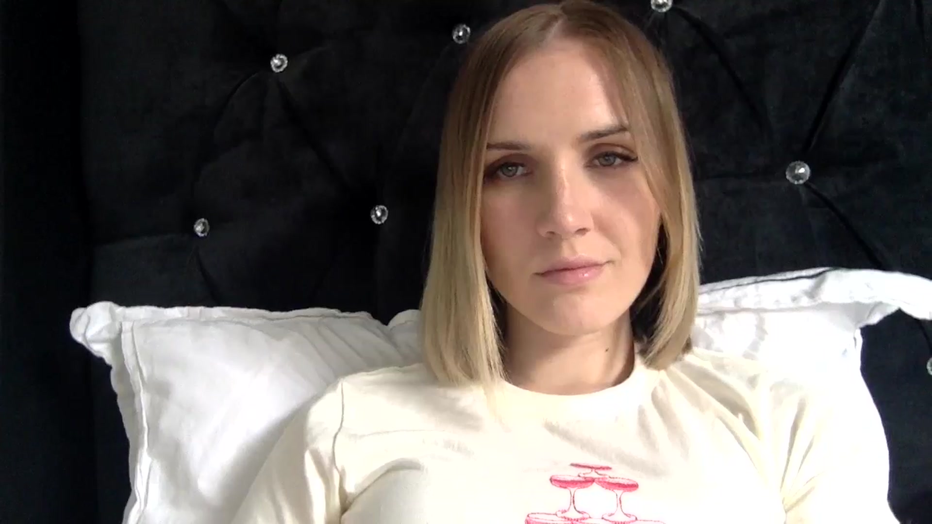 Gallery image thumbnail from Nicole_1286's myfreecams stream on, 06/10/2024, 17:40 image 2 of 20