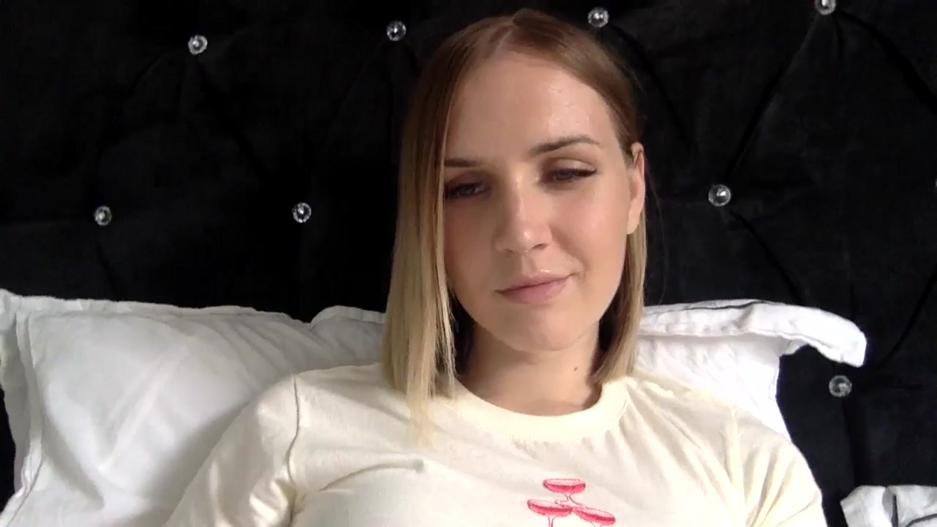 Gallery image thumbnail from Nicole_1286's myfreecams stream on, 06/10/2024, 17:40 image 10 of 20
