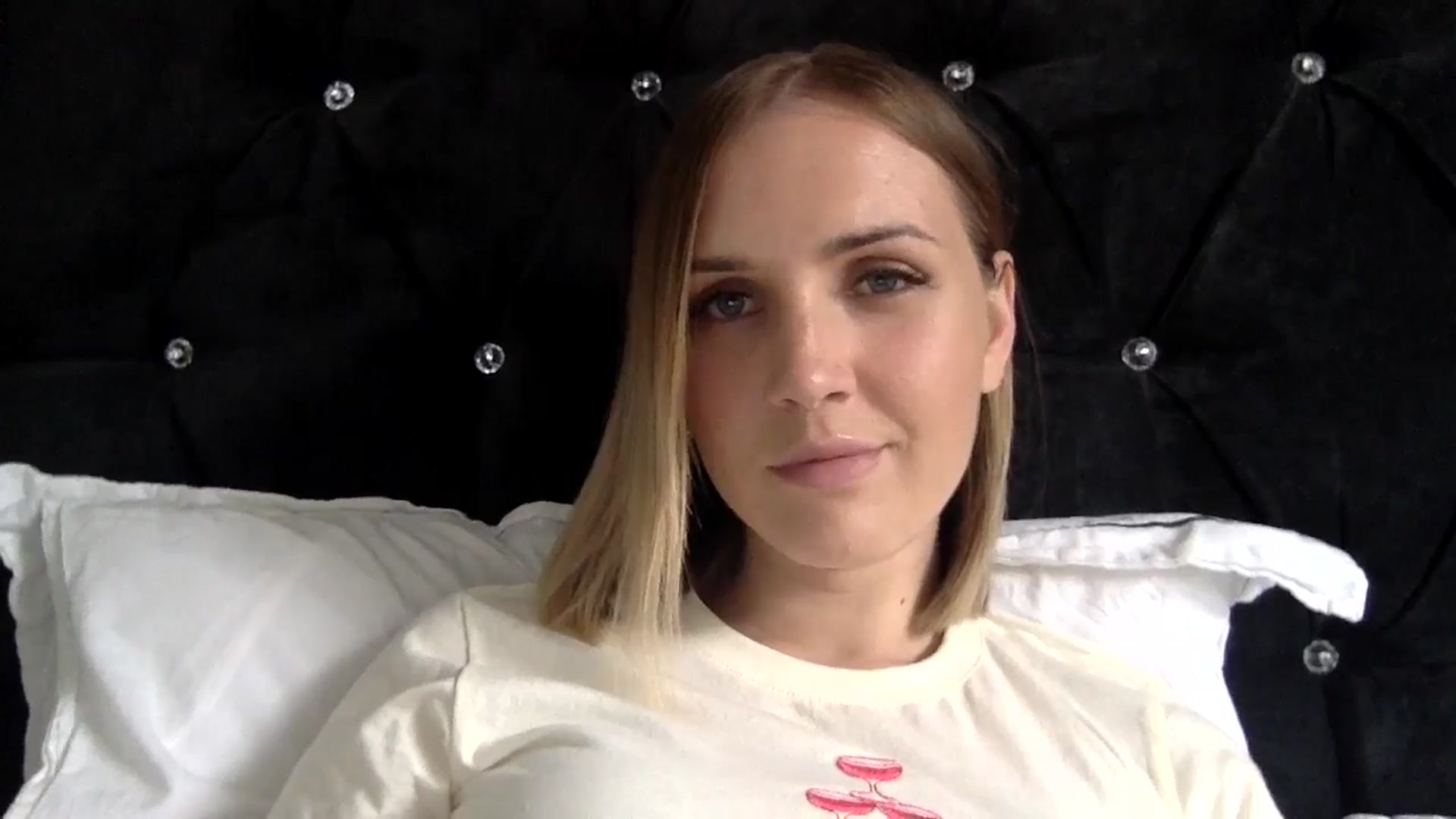Gallery image thumbnail from Nicole_1286's myfreecams stream on, 06/10/2024, 17:40 image 8 of 20