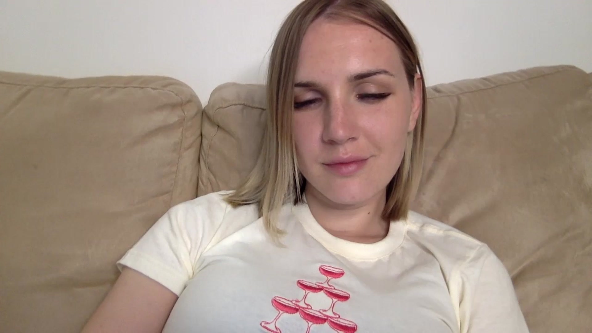 Gallery image thumbnail from Nicole_1286's myfreecams stream on, 06/11/2024, 01:30 image 15 of 20