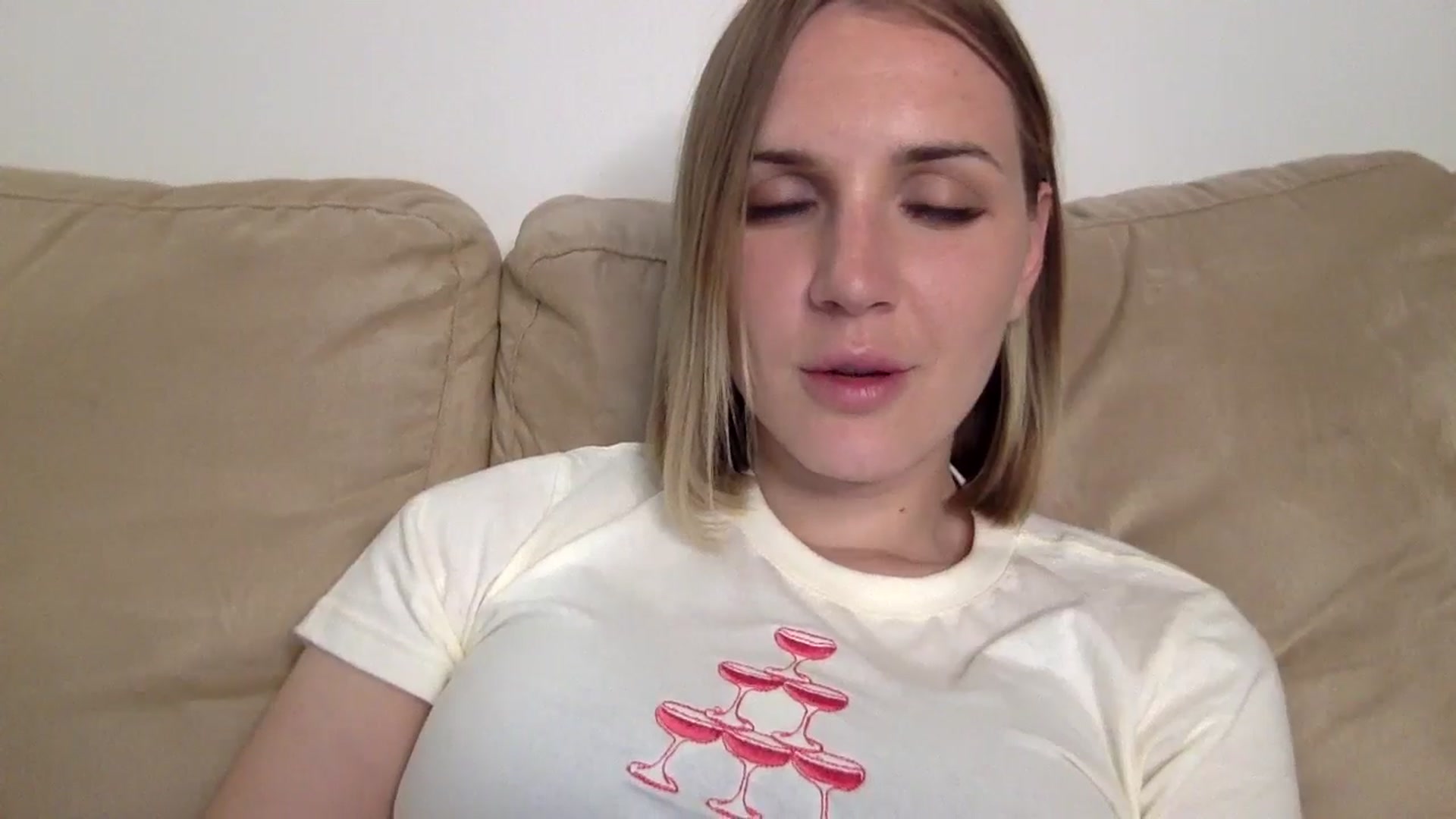Gallery image thumbnail from Nicole_1286's myfreecams stream on, 06/11/2024, 01:30 image 4 of 20
