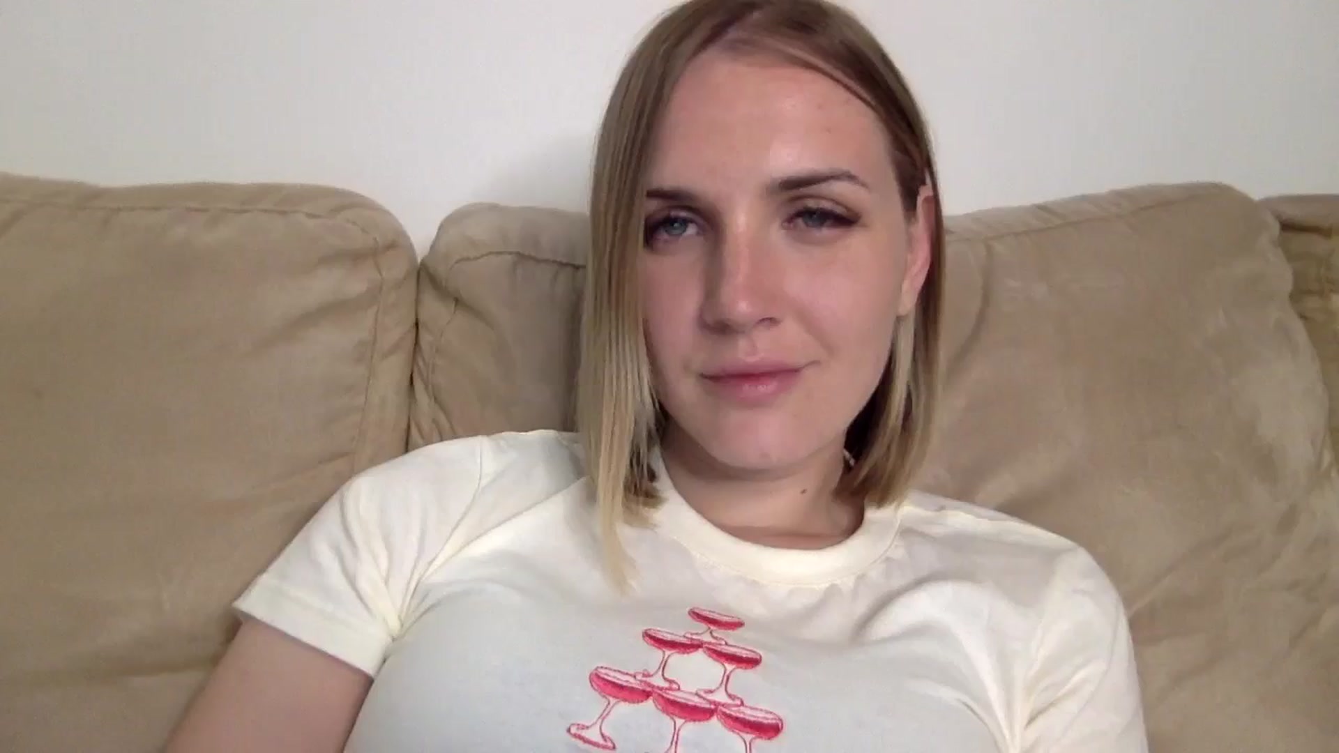 Gallery image thumbnail from Nicole_1286's myfreecams stream on, 06/11/2024, 01:30 image 1 of 20