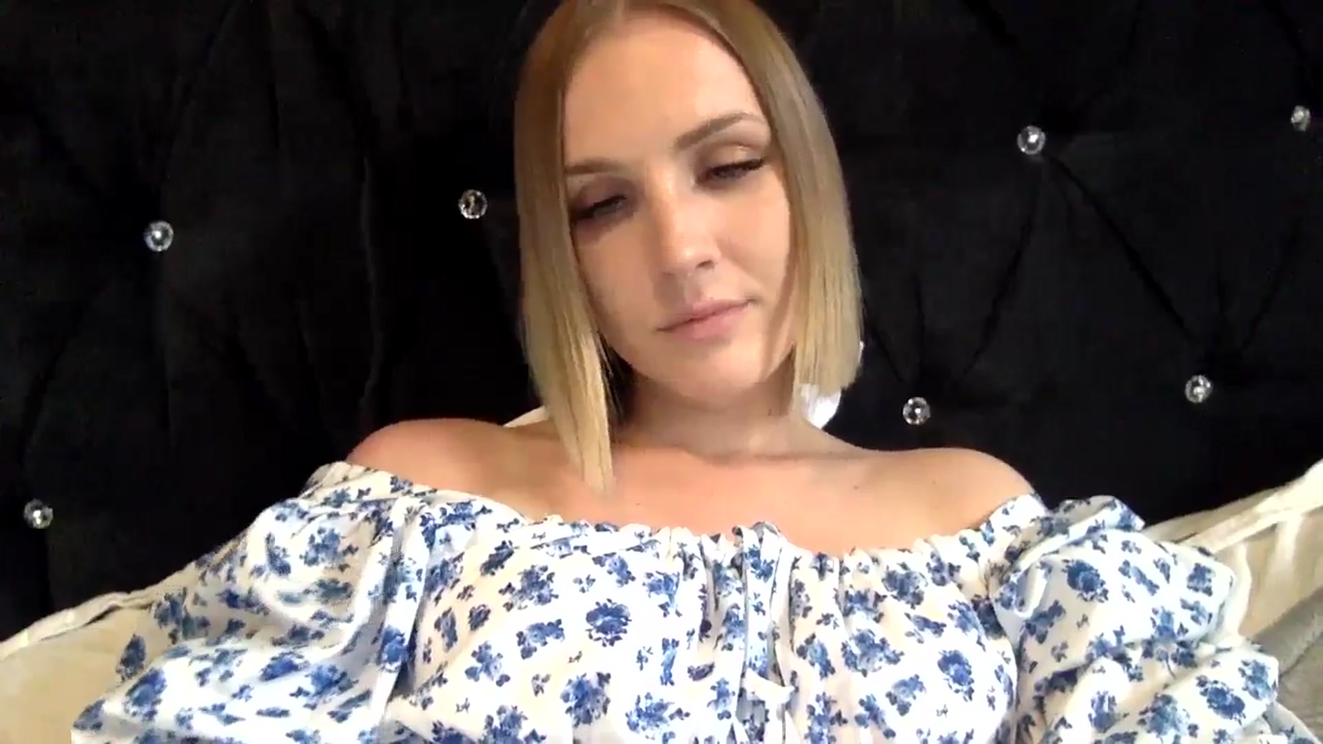 Gallery image thumbnail from Nicole_1286's myfreecams stream on, 08/28/2024, 20:52 image 9 of 20