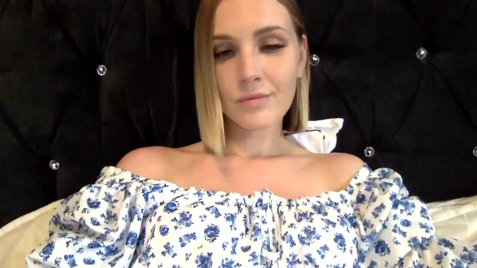 Gallery image thumbnail from Nicole_1286's myfreecams stream on, 08/28/2024, 20:52 image 3 of 20