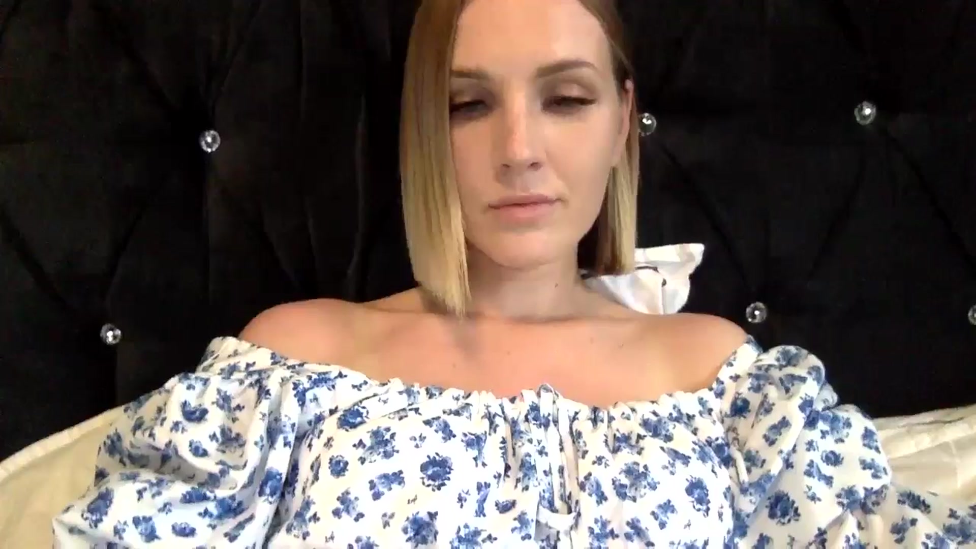 Gallery image thumbnail from Nicole_1286's myfreecams stream on, 08/28/2024, 20:52 image 2 of 20