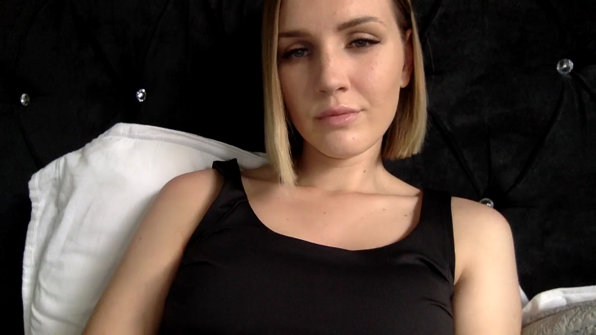 Gallery image thumbnail from Nicole_1286's myfreecams stream on, 08/29/2024, 14:05 image 18 of 20