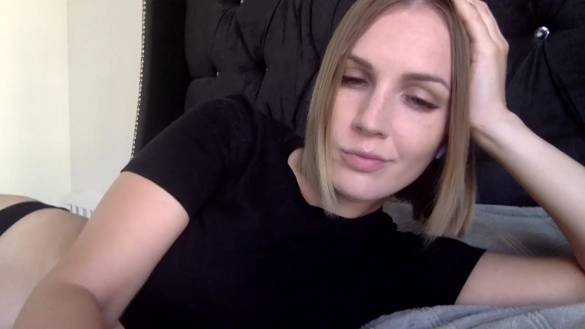 Gallery image thumbnail from Nicole_1286's myfreecams stream on, 09/16/2024, 17:50 image 1 of 20