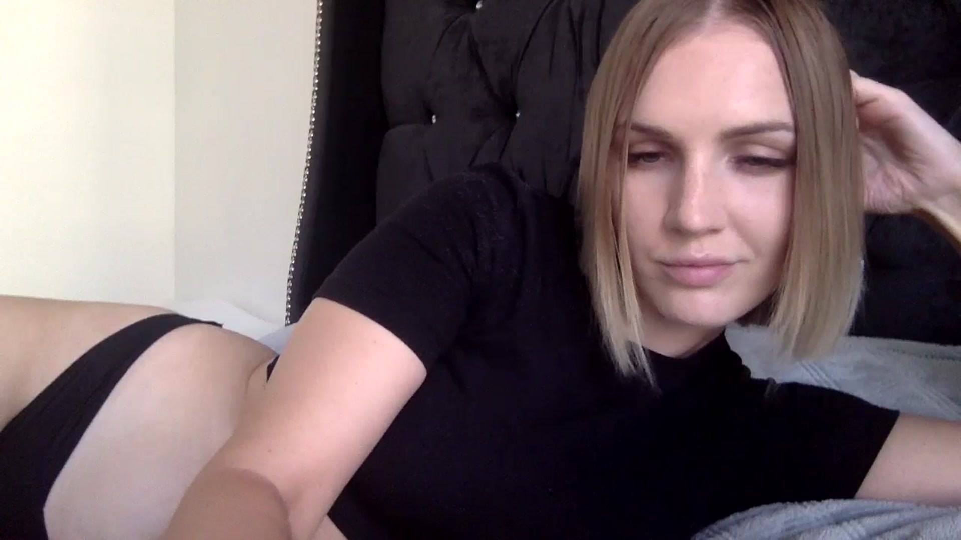 Gallery image thumbnail from Nicole_1286's myfreecams stream on, 09/16/2024, 18:21 image 2 of 20